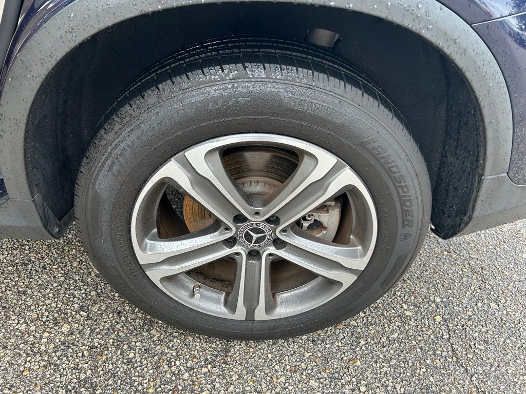 Thumbnail: 2019 Mercedes-Benz GLC - 8