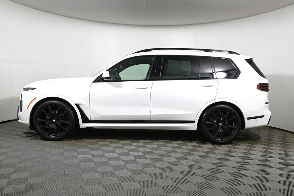 Thumbnail: 2026 BMW X7 - 2