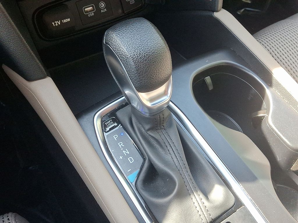 2020 Hyundai Santa Fe SE 14