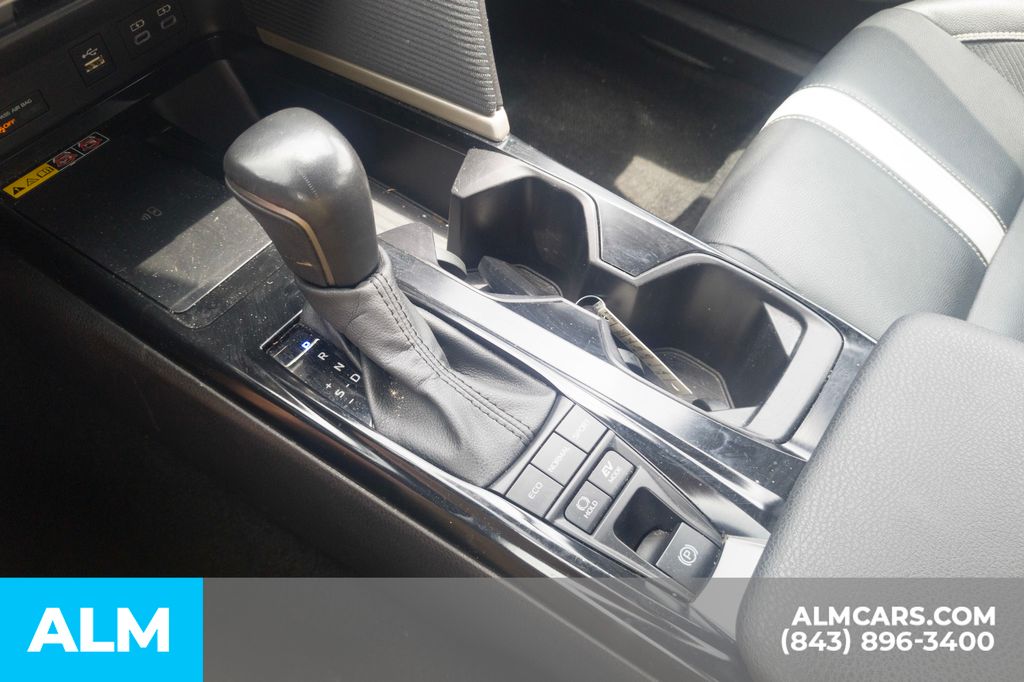 Used 2025 Heavy Metal Toyota SE image 9
