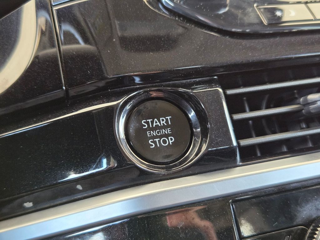 Used 2025 Nissan Pathfinder SUV