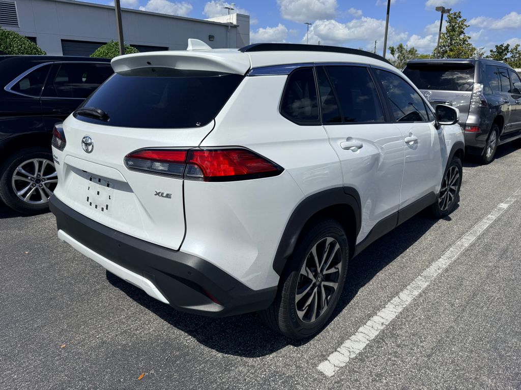 Thumbnail: 2022 Toyota Corolla Cross - 3