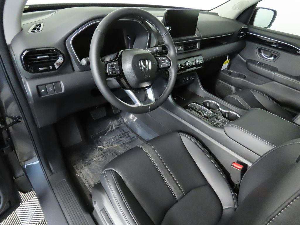 2025 Honda Pilot Touring 9
