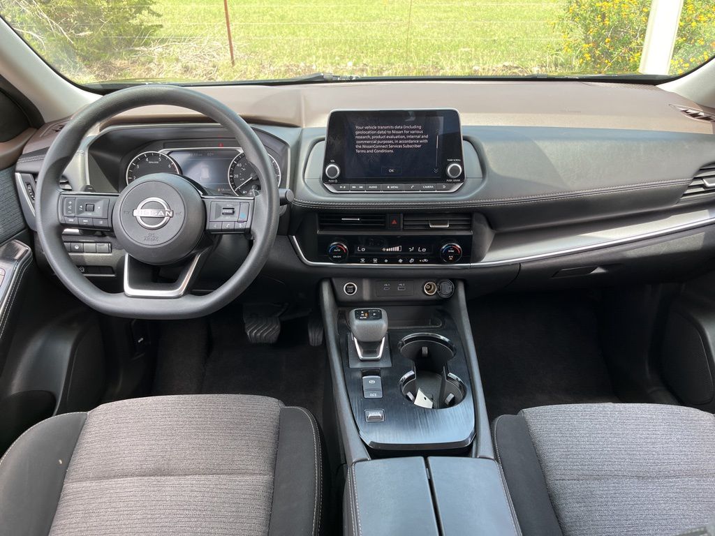 2023 Nissan Rogue SV 16