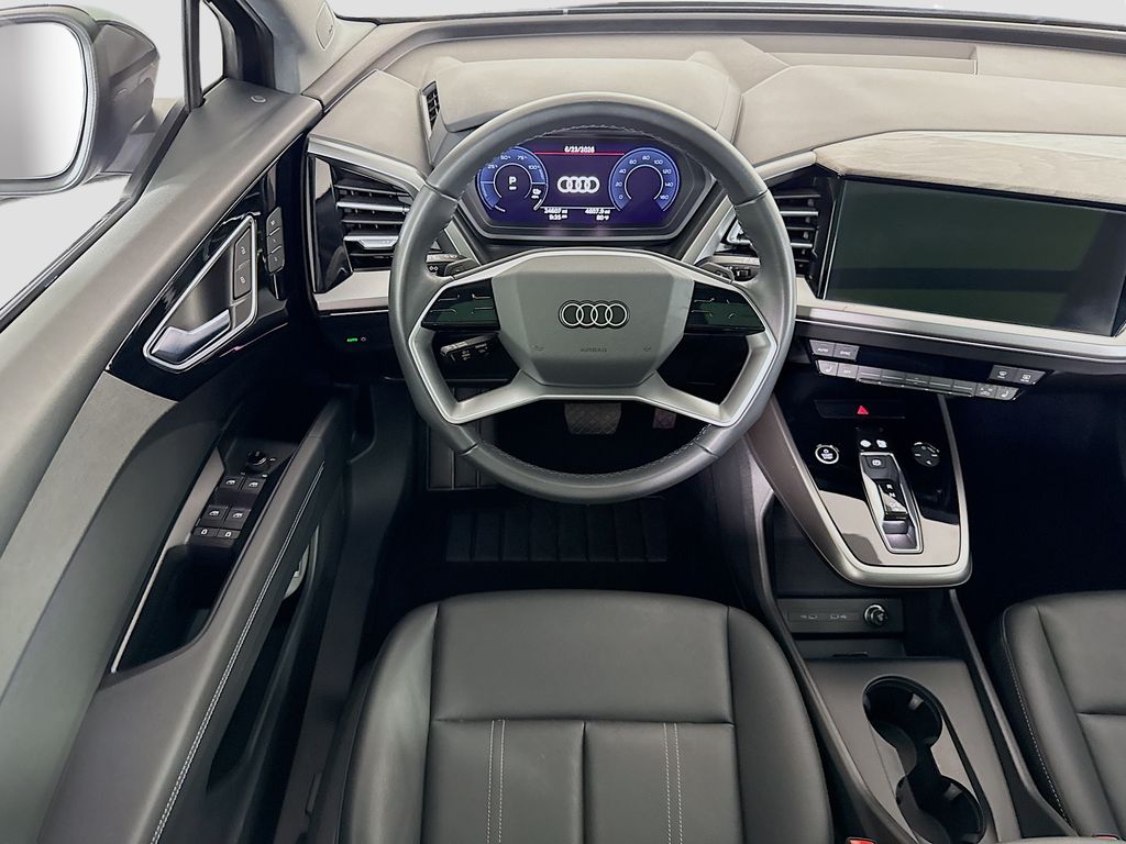 Thumbnail: 2023 Audi Q4 e-tron - 10