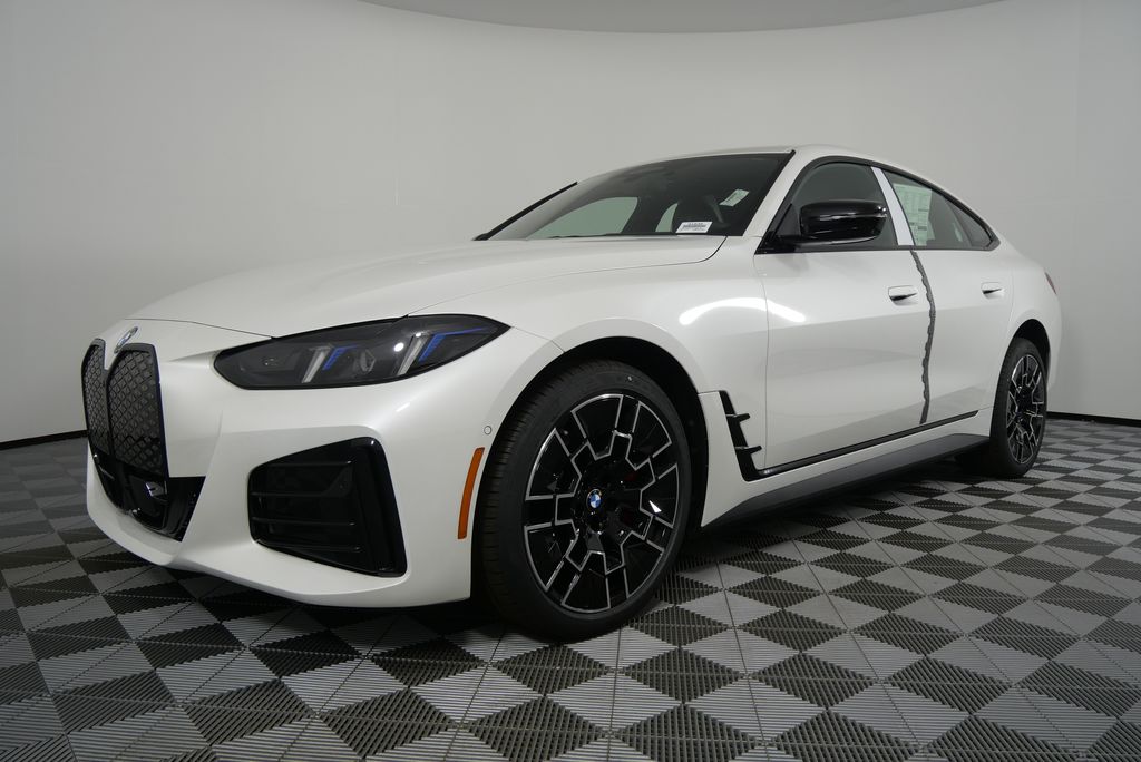 2025 BMW i4 eDrive40 8