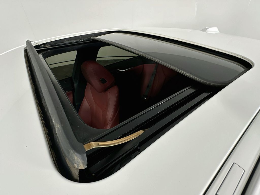 Thumbnail: 2023 BMW i4 - 22