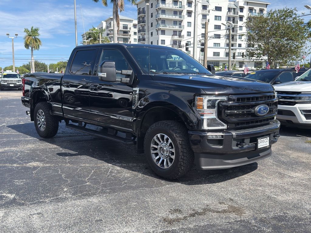  2022 Ford F-250 Super Duty Lariat Crew Cab 4WD   