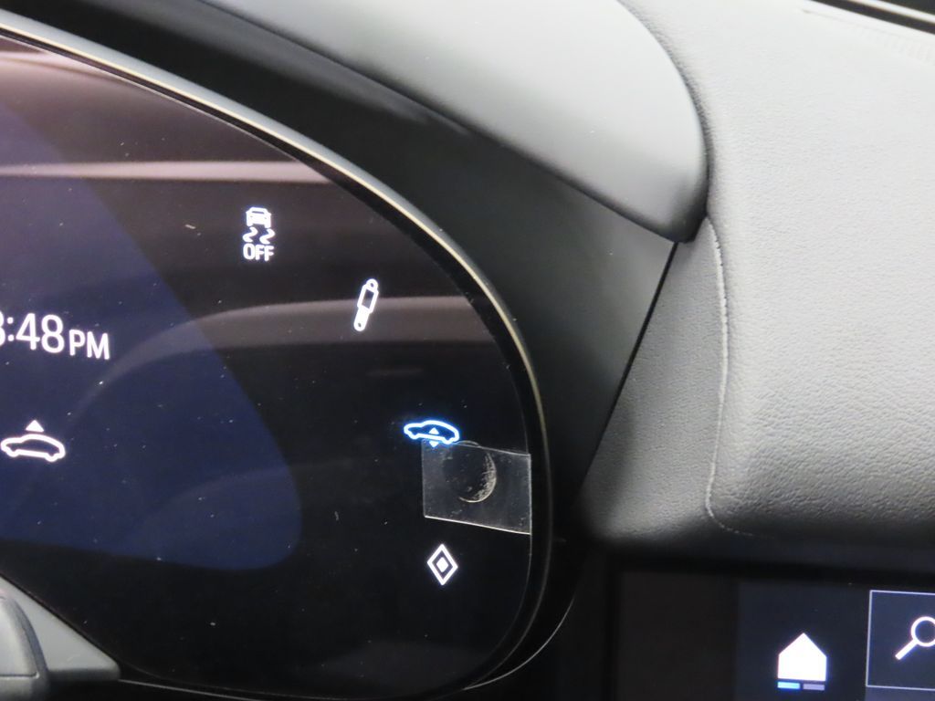 Thumbnail: 2026 Porsche Taycan - 25