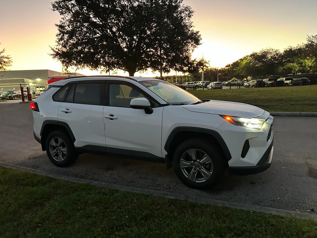 Thumbnail: 2022 Toyota RAV4 - 7