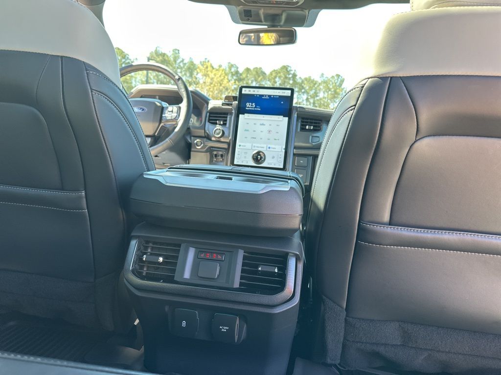 2024 Avalanche Ford F-150 Lightning Platinum AWD Truck