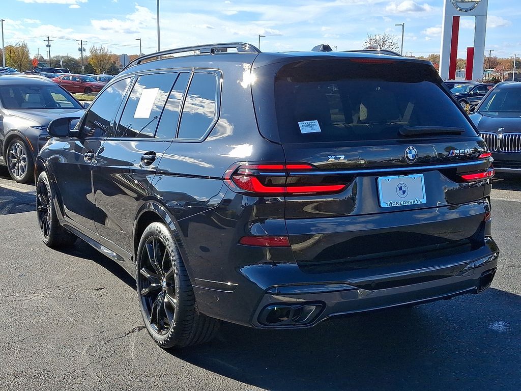 Thumbnail: 2023 BMW X7 - 4