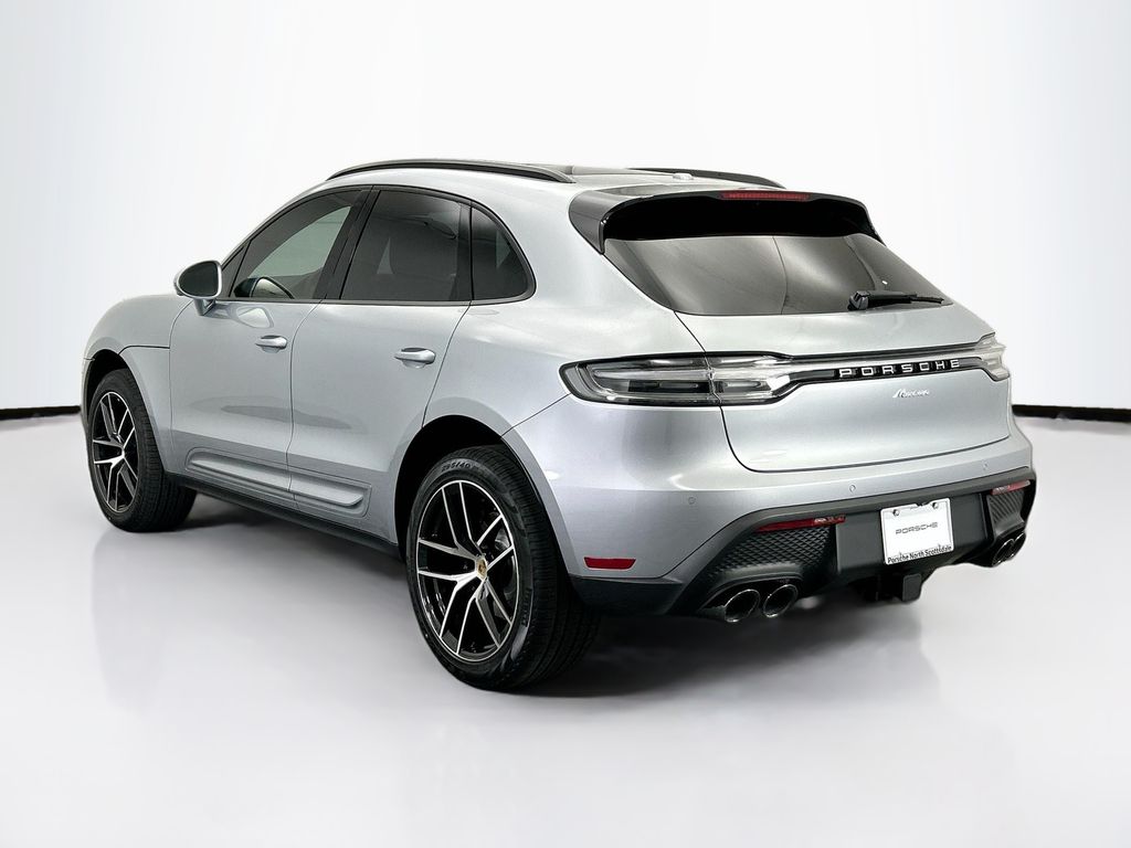 Thumbnail: 2026 Porsche Macan - 3