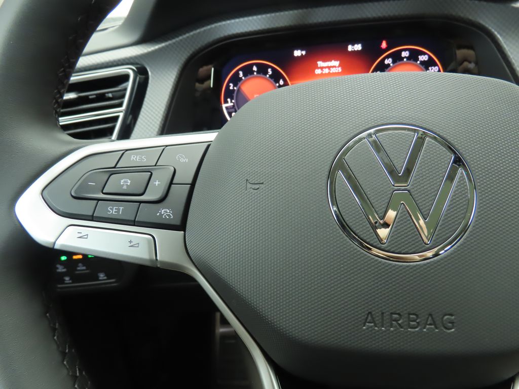 Thumbnail: 2026 Volkswagen Atlas - 12