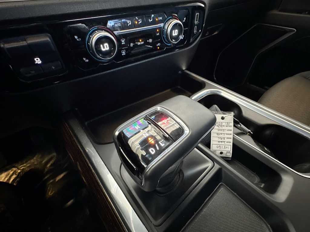 Used 2025 White GMC Elevation image 17