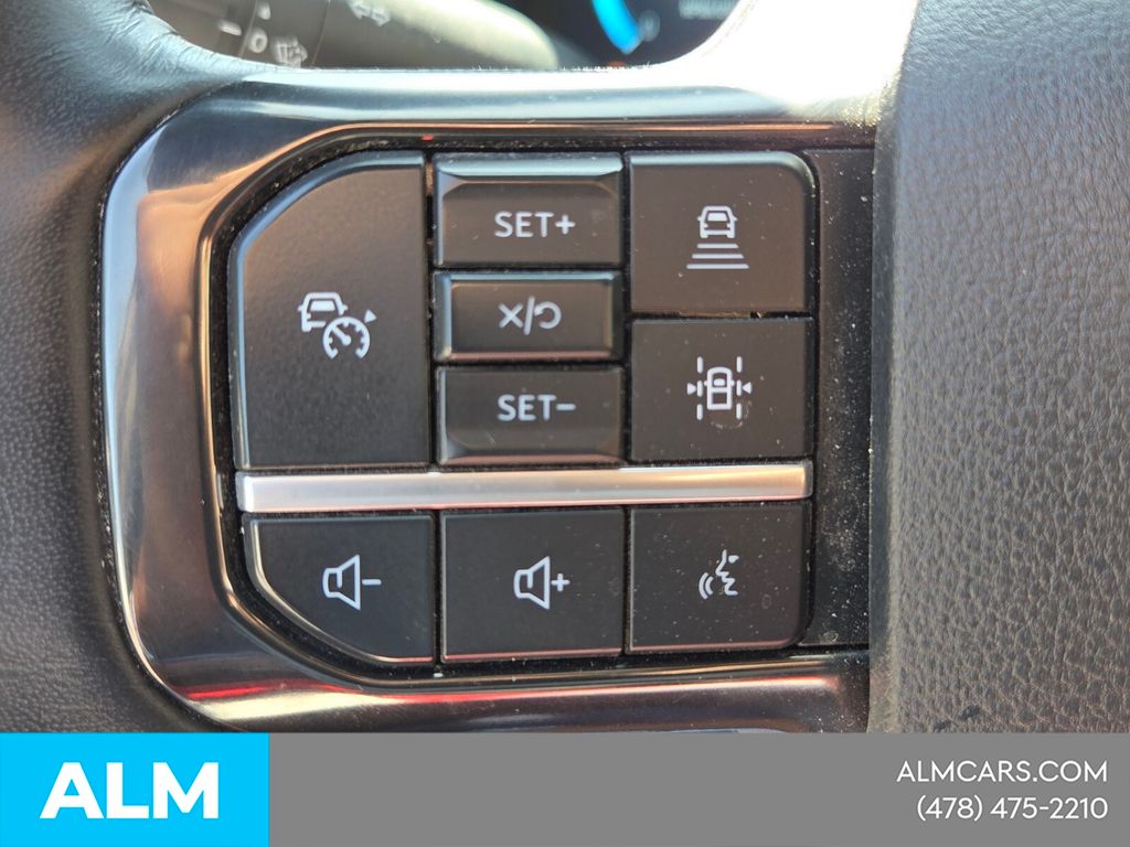 Used 2025 White Ford Platinum image 26