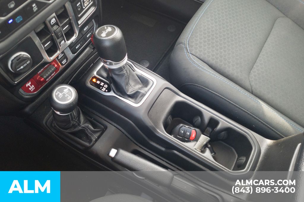 Used 2024 White Jeep Rubicon 4xe image 9