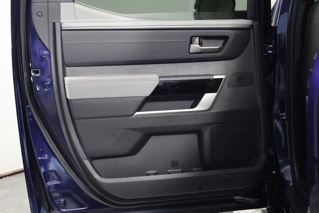 Thumbnail: 2025 Toyota Tundra - 13