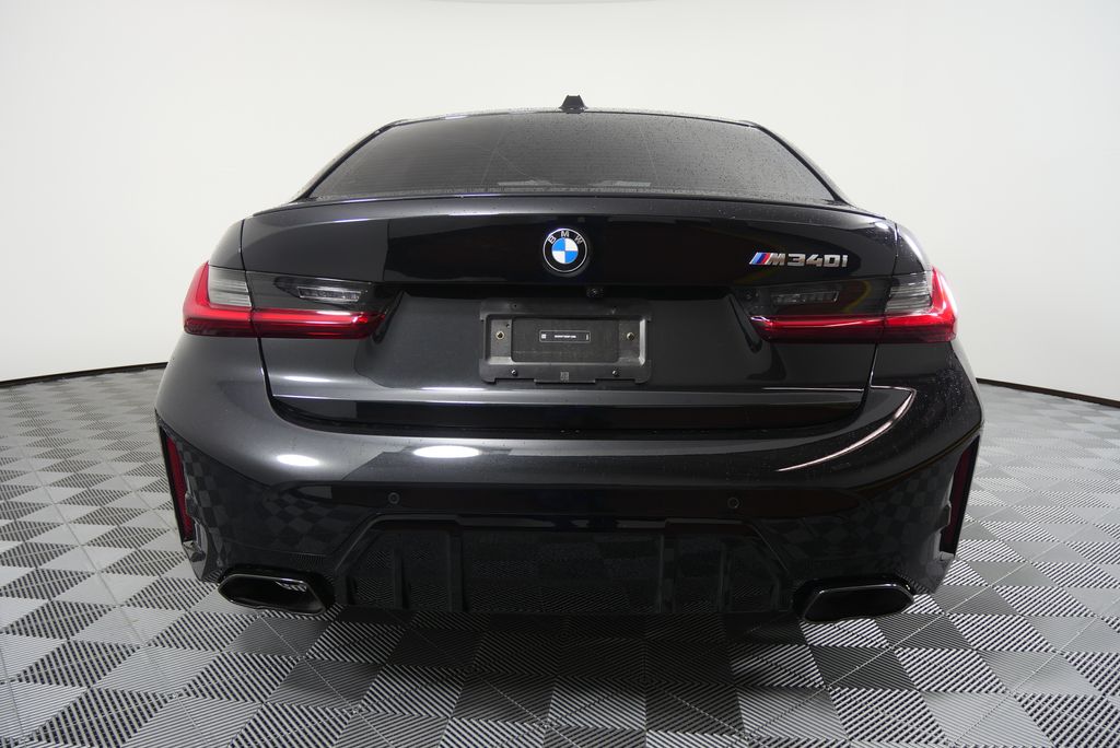 2025 BMW 3 Series M340i 3