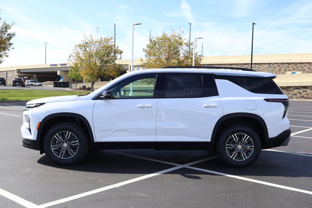 Thumbnail: 2026 Chevrolet Traverse - 4
