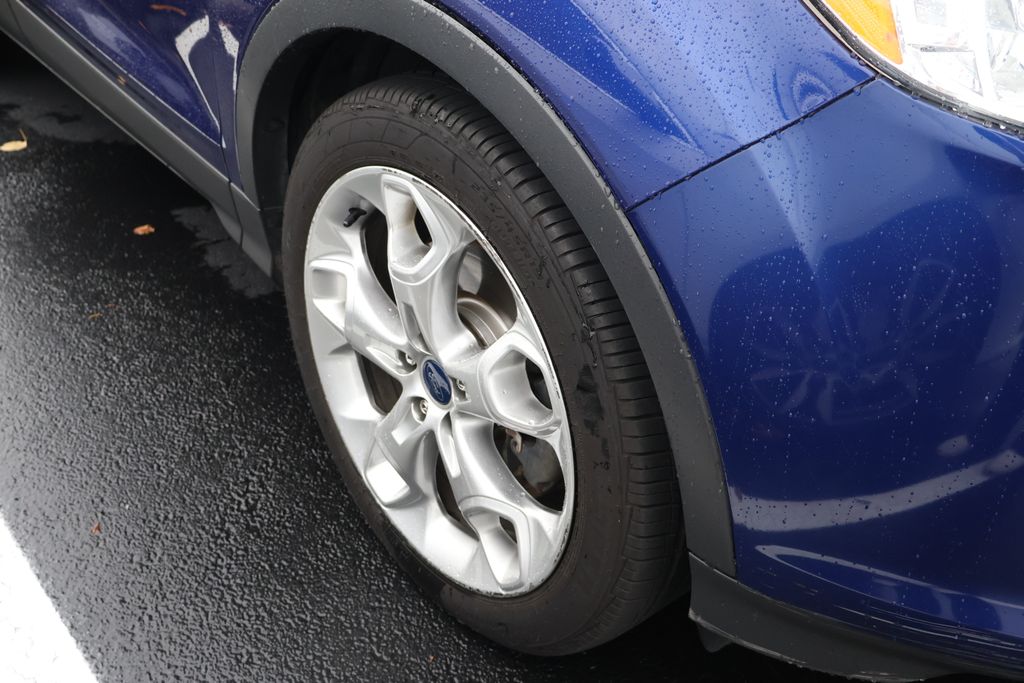 Thumbnail: 2016 Ford Escape - 5