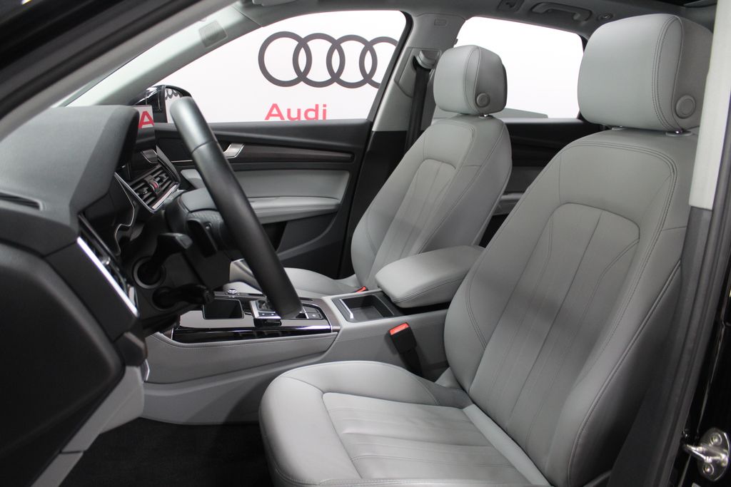 Thumbnail: 2022 Audi Q5 - 12