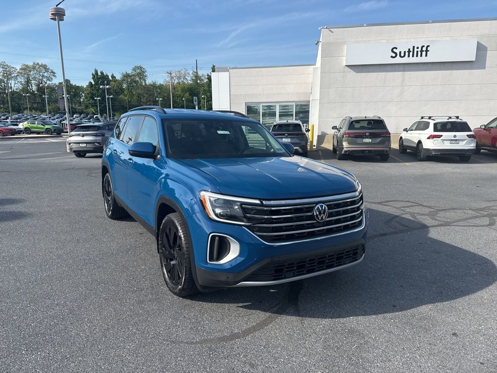 2025 Volkswagen Atlas 2.0T SE w/Technology Blue at Subaru and VW of Moon Township