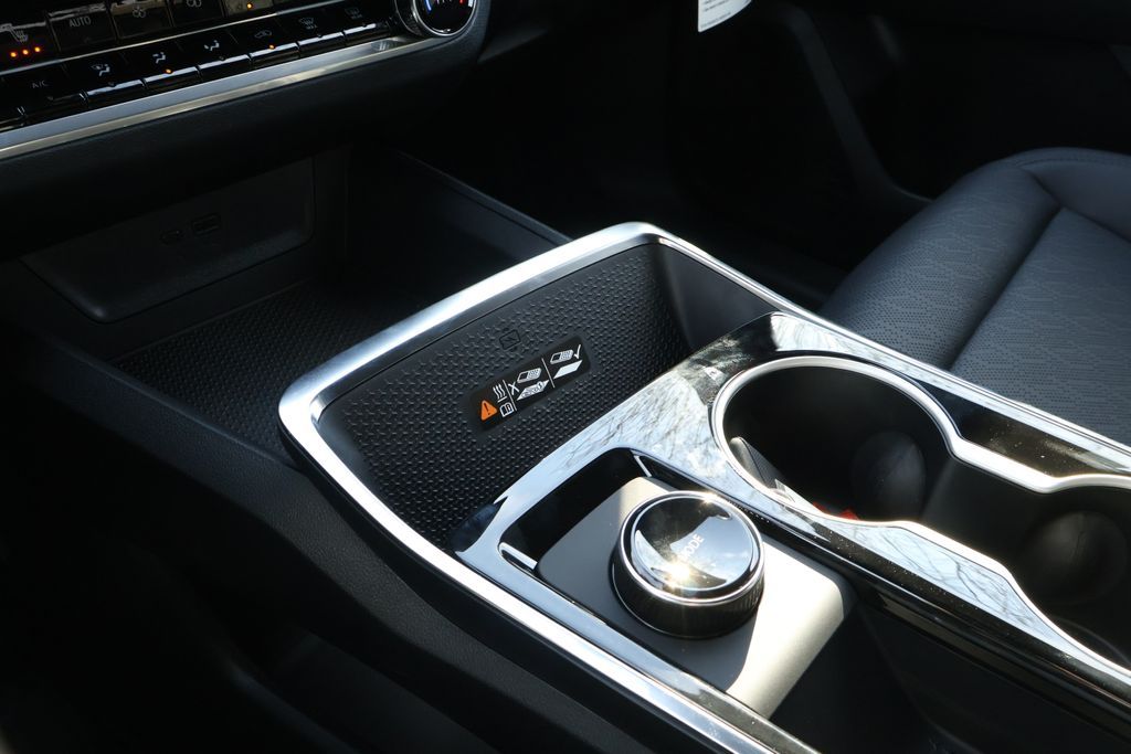 Thumbnail: 2026 Chevrolet Equinox - 32