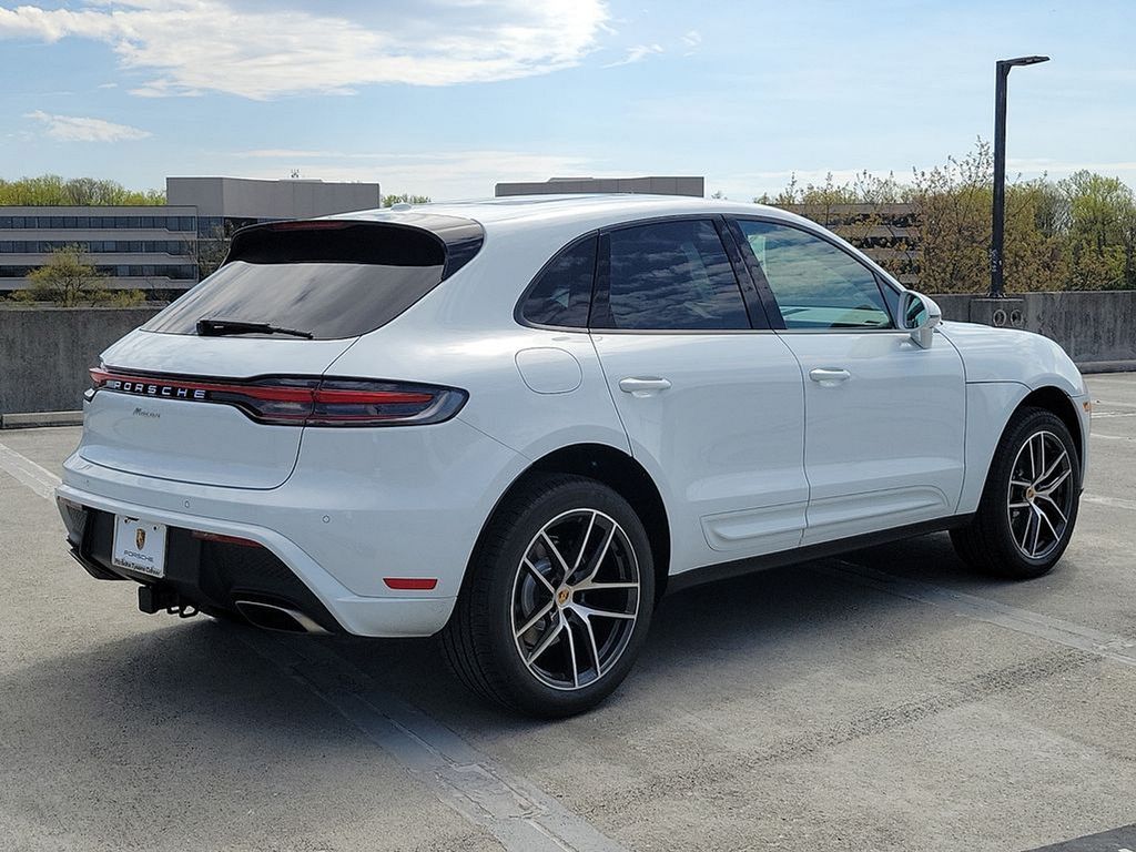 2024 Porsche Macan  4