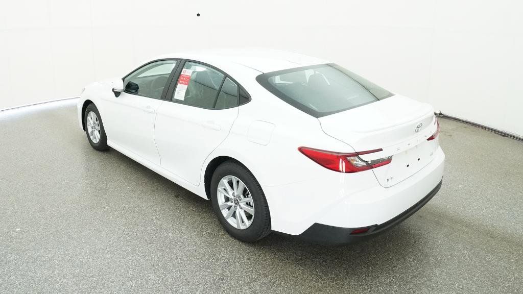 2025 Toyota Camry LE 22