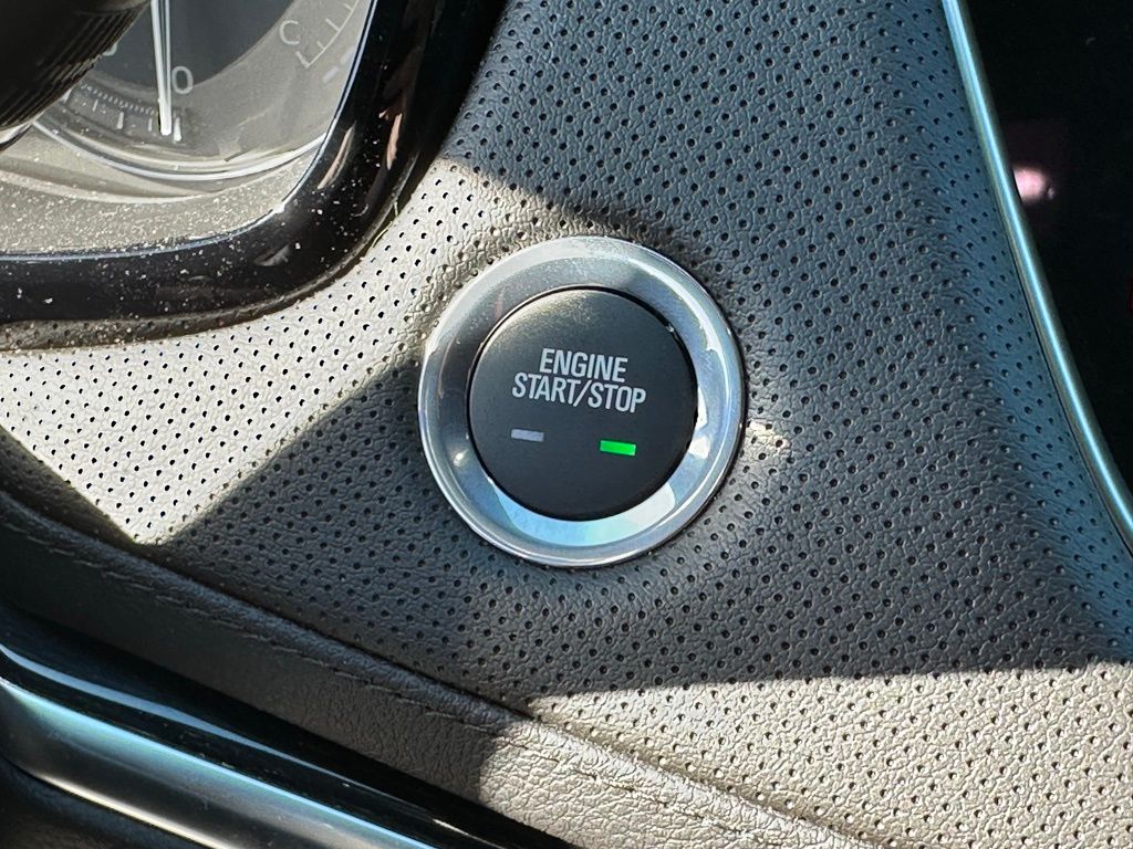 Thumbnail: 2025 Cadillac XT5 - 28