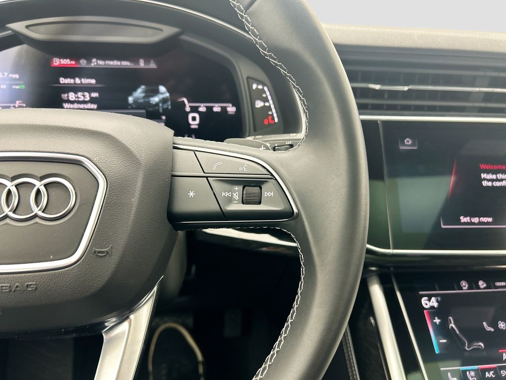 Thumbnail: 2025 Audi Q7 - 12