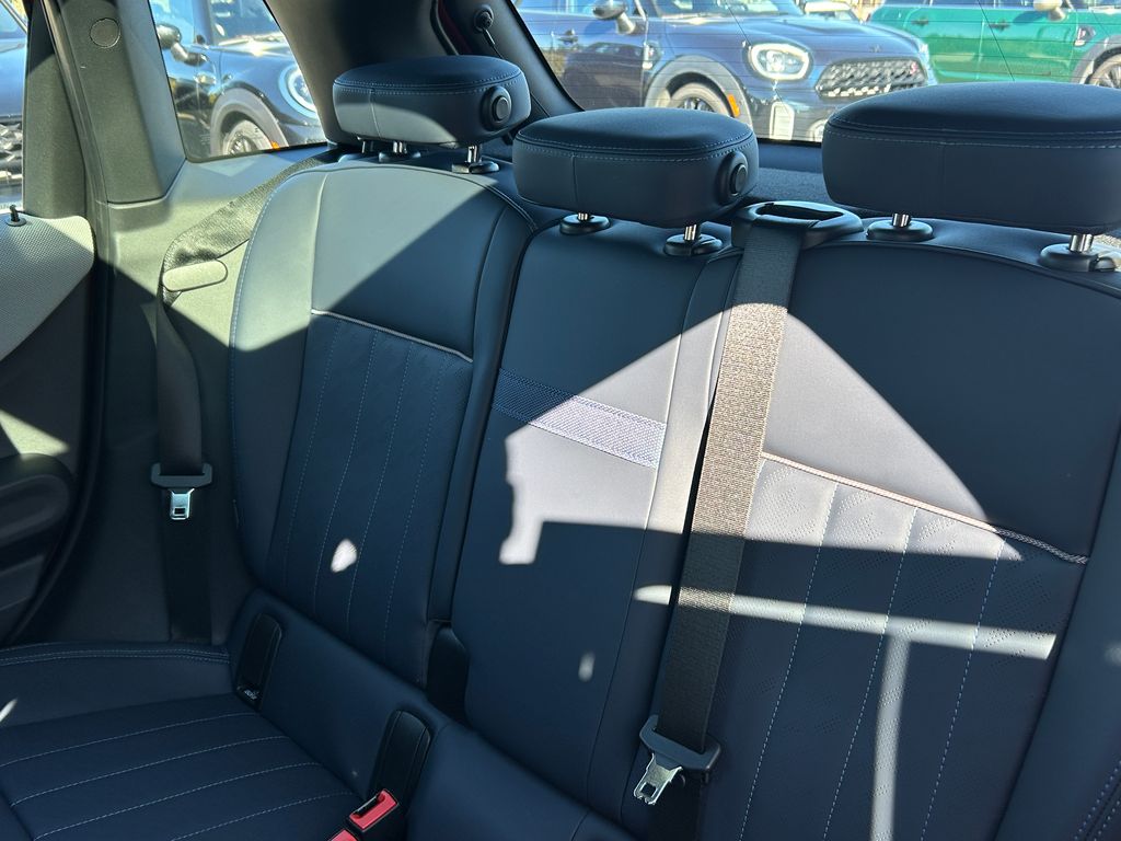 Thumbnail: 2025 MINI Cooper - 31