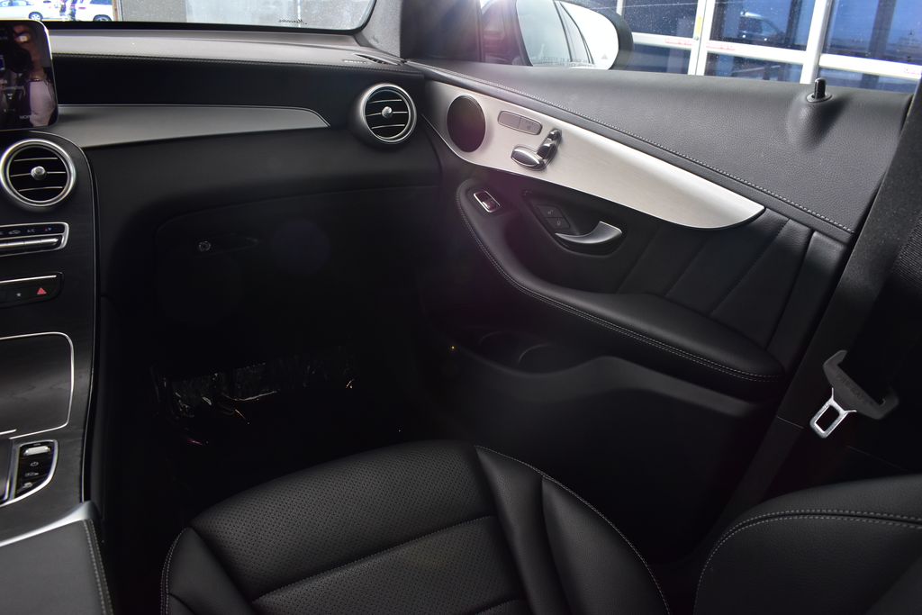 Thumbnail: 2023 Mercedes-Benz GLC - 26