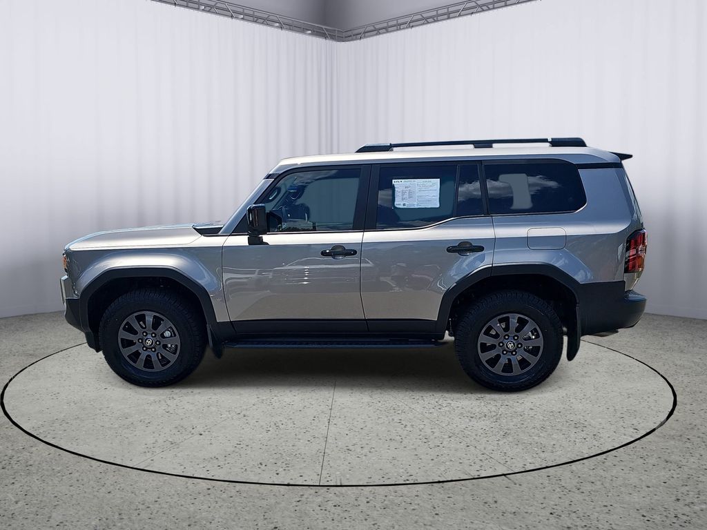 Used 2025  Toyota Base image 6