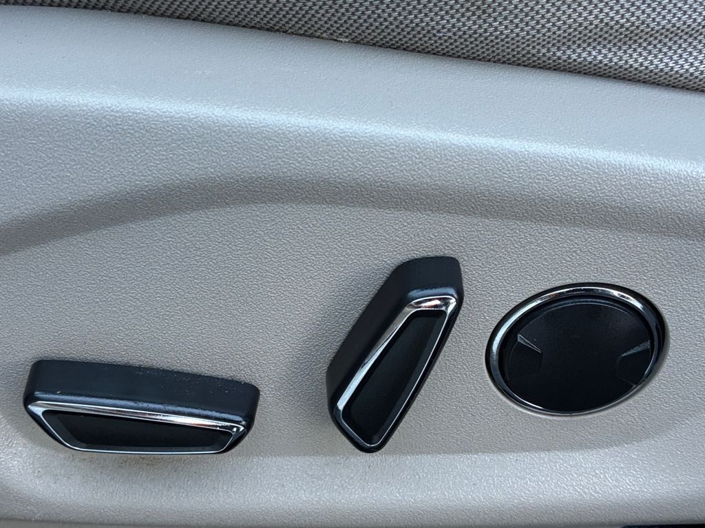 Used Car 2018 Ford Explorer  Xlt For Sale Under $10,000 In Austin, Texas