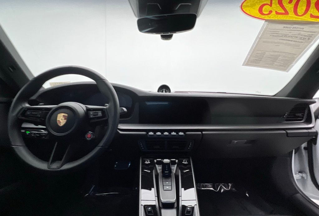 Thumbnail: 2025 Porsche 911 - 6