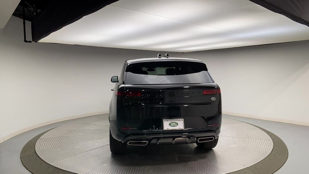 Thumbnail: 2023 Land Rover Range Rover Sport - 7