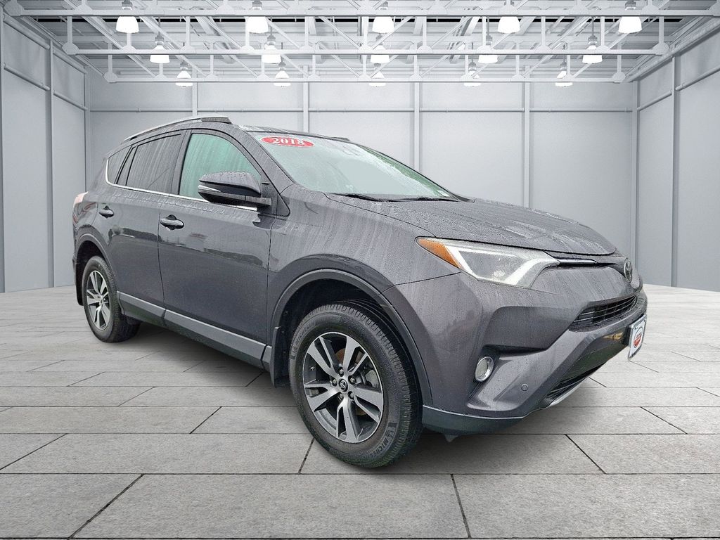 Thumbnail: 2018 Toyota RAV4 - 3