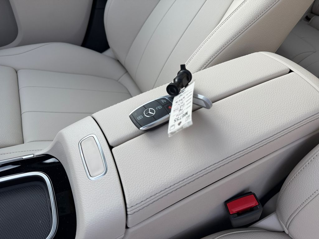 new 2026 Mercedes-Benz GLB car