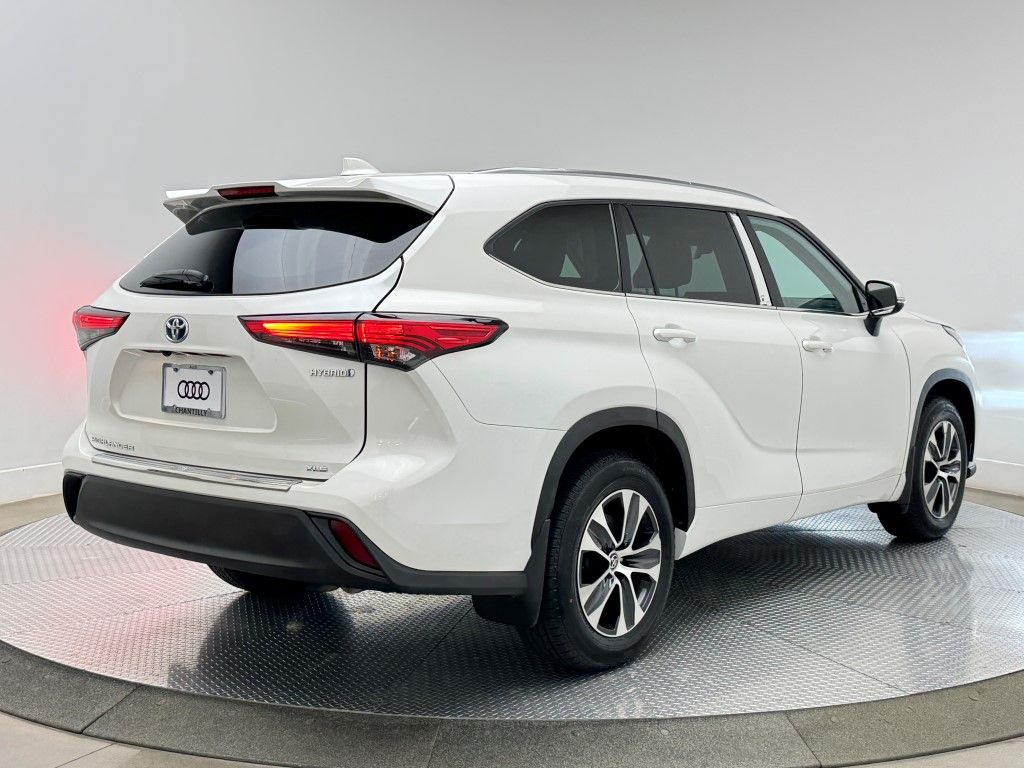 2020 Toyota Highlander XLE 10