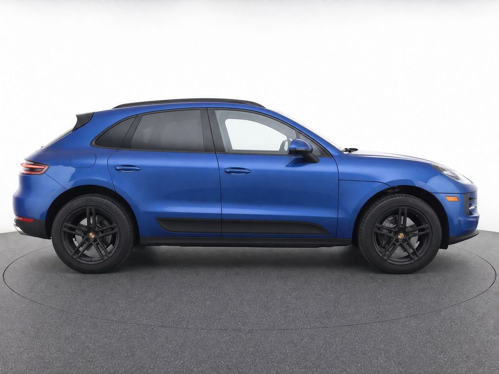 Thumbnail: 2020 Porsche Macan - 29