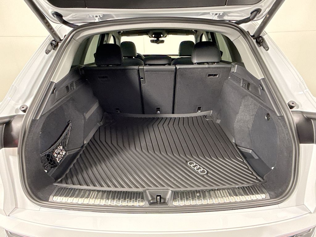 Thumbnail: 2026 Audi Q5 - 29