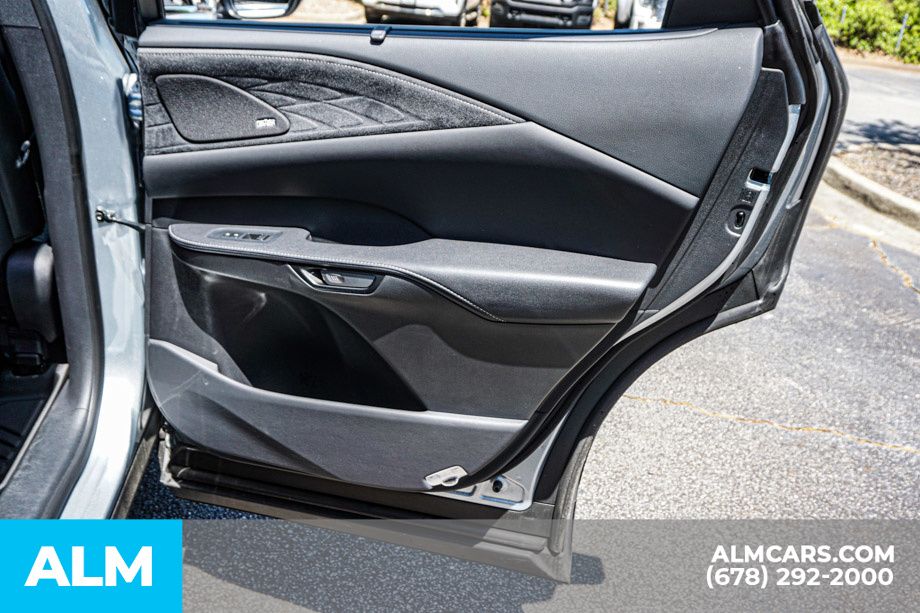 Used 2023 Silver Lexus 350 Luxury image 57