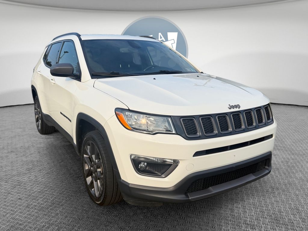 White Clearcoat 2021 Jeep Compass SUV / Crossover Four-Wheel Drive 9-Speed Automatic