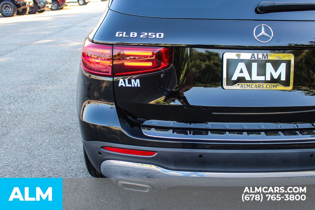 Used 2024 Black Mercedes-Benz GLB 250 image 12