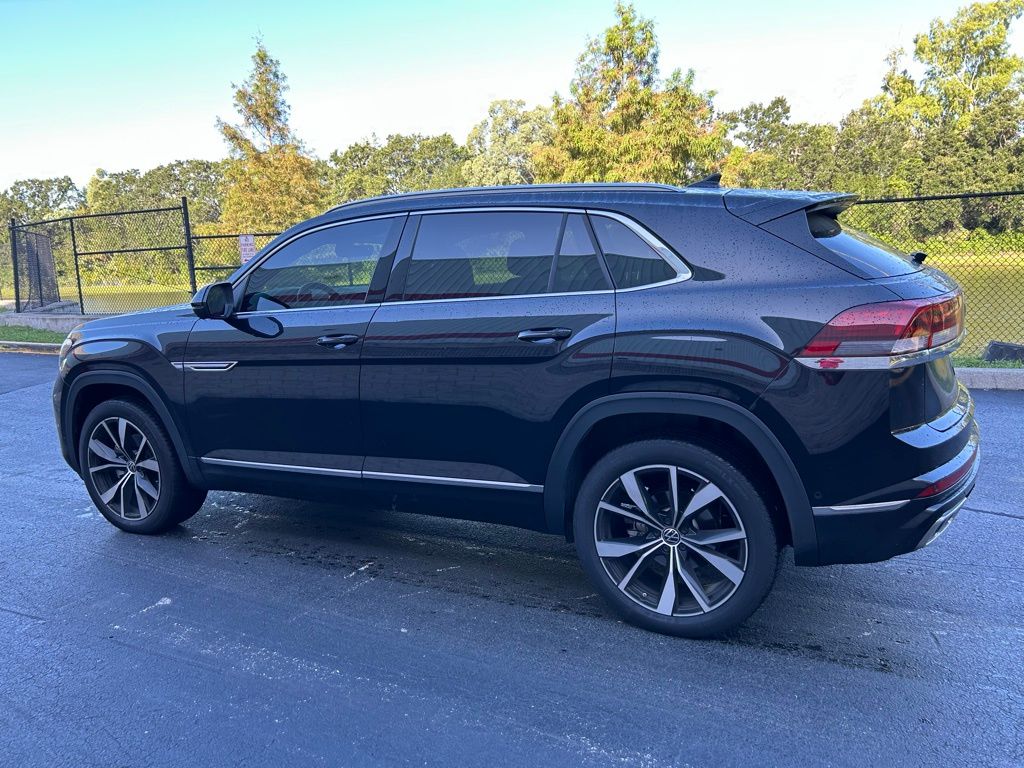 Thumbnail: 2024 Volkswagen Atlas - 3