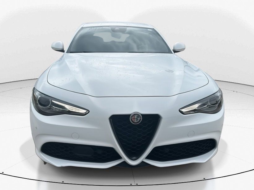 2022 Alfa White Alfa Romeo Giulia Sprint RWD Sedan