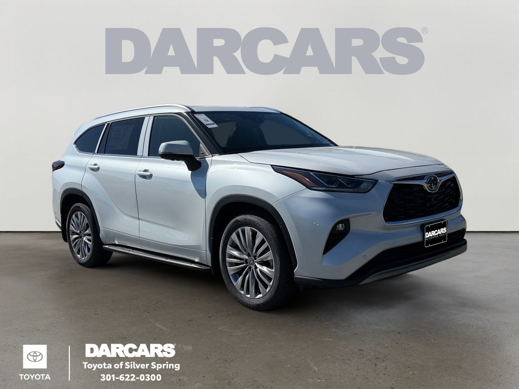 White (Wind Chill Pearl) 2026 Toyota Highlander SUV / Crossover All-Wheel Drive 8-Speed Automatic