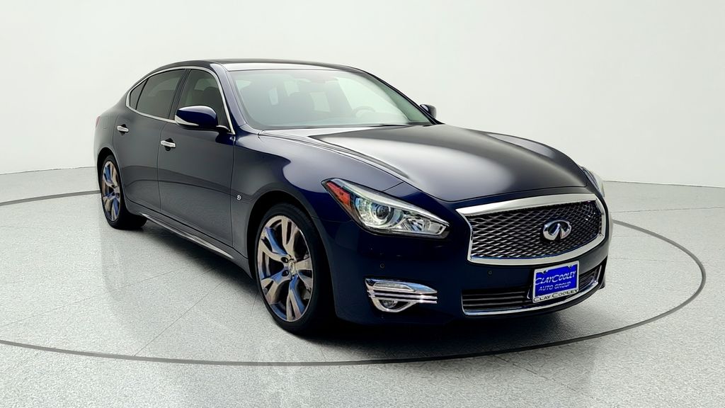 2017 INFINITI Q70L 3.7 RWD